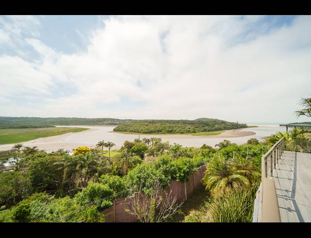 4 BEDROOM HOUSE FOR SALE IN BONZA BAY